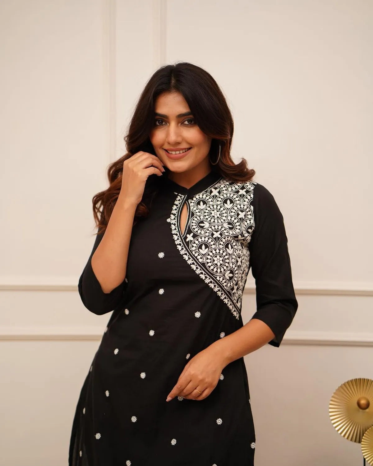 KURTA BLACK EMBROIDERED COTTON STRAIGHT KURTA SET