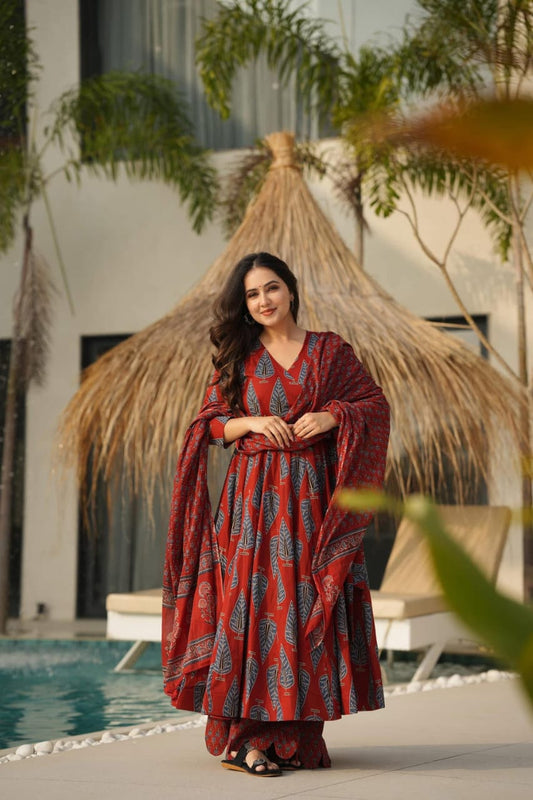 Graceful Maroon Ethnic Set with Blue Leaf Block Print